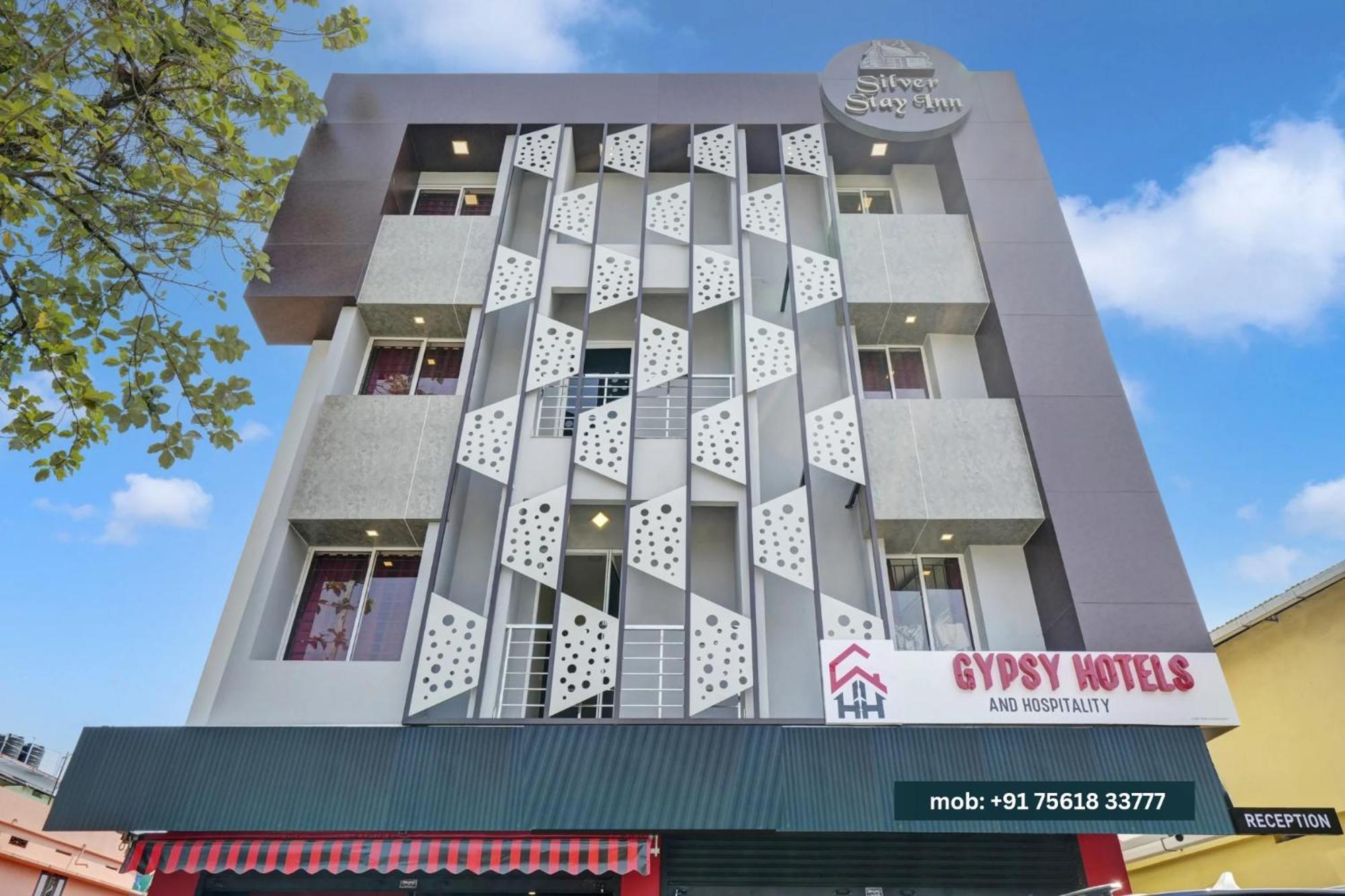 Gypsy Hotel Cusat Kochi Esterno foto